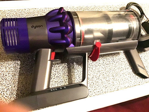 Preowned dyson v10 - dyson,