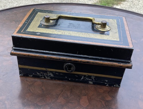 Vintage metal cash box - metal, money