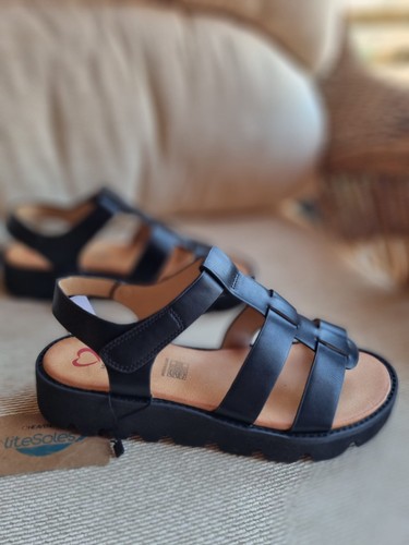 Heavenly feet sandals size - heavenly,
