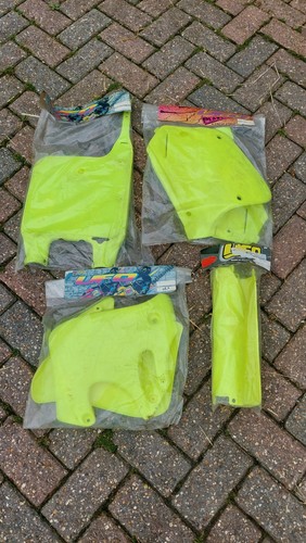 Honda cr250 plastics - honda,