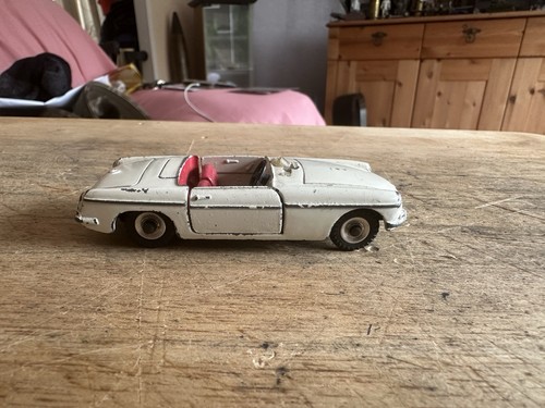 Dinky toys 113 mgb - dinky,