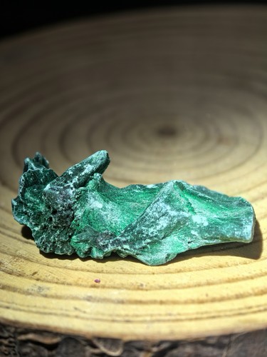Raw malachite specimen - raw,