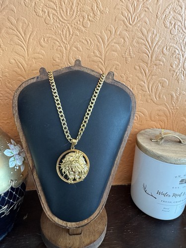 Gold tone jesus - gold,