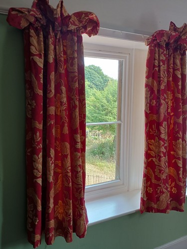 Vintage country house red - vintage,