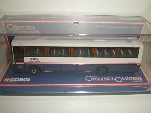 Corgi omnibus42725 van - corgi, hool