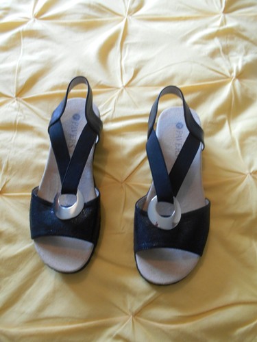 Ladies sandals from pavers new - ladies,