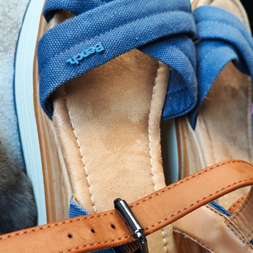 Bench womens strappy wedge - womens,