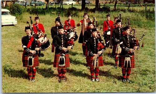 Canadian girl bagpipe band - bagpipe,