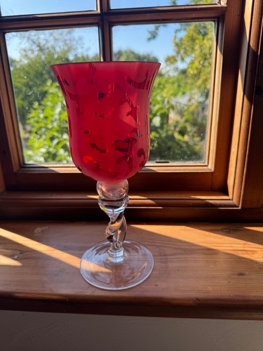 Red glass candle holder table - red,