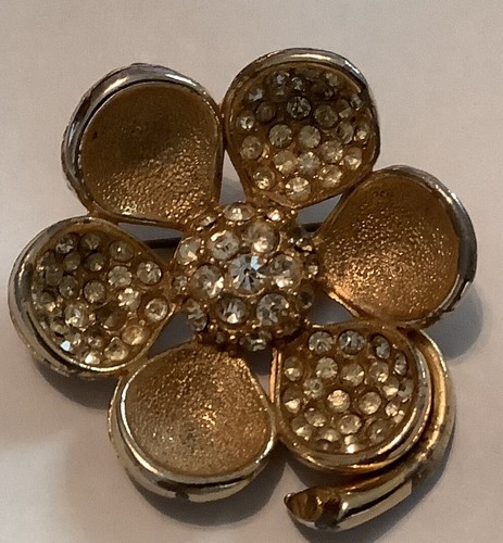 Sphinx floral brooch with - floral,