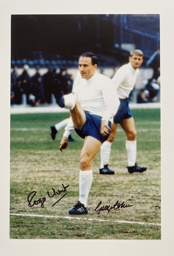 Roger hunt george cohen signed - roger,