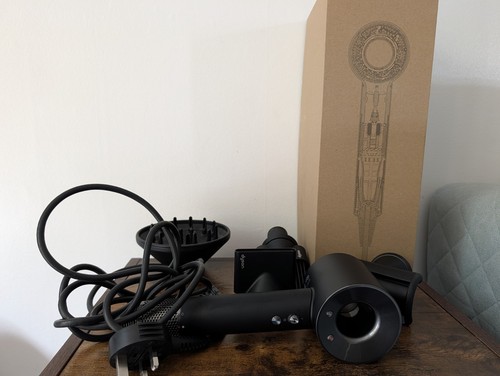 Dyson supersonic professional - dyson,