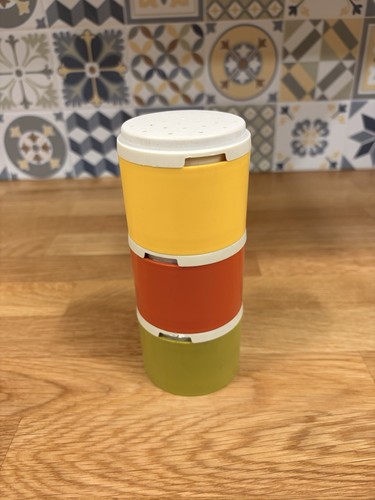 Tupperware stacking - 3,