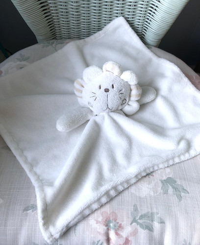 Matalan cream white lion - cream,