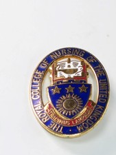 ENAMELLED METAL BADGE Royal