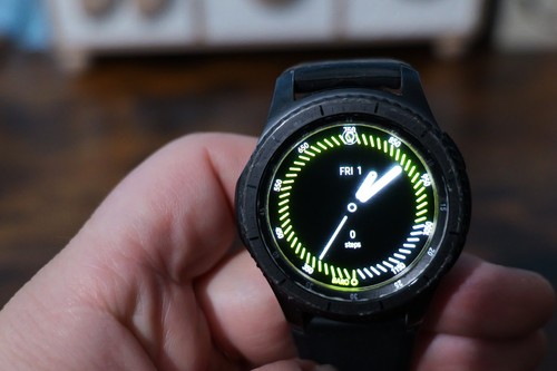 Samsung gear frontier black - gear,