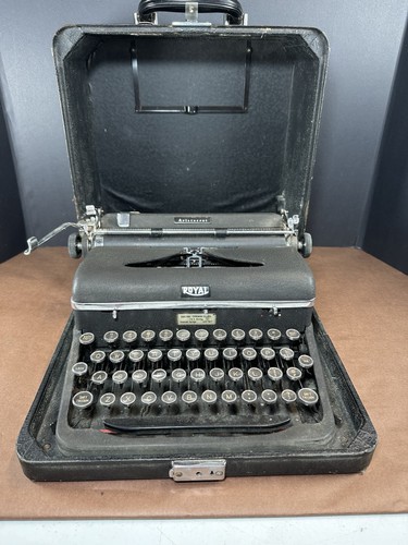 Vtg royal aristocrat ships - royal,