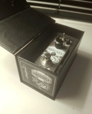 Landlord fx banging hangover reverb pedal