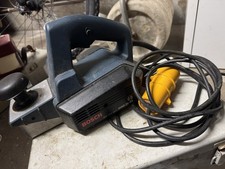 Bosch GHO 31-82 Electric Planer with Metal Case