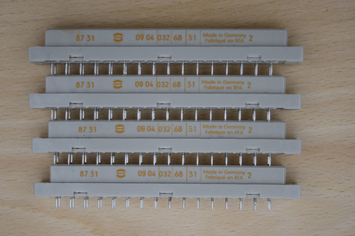 Harting 09040326831 - 4x,