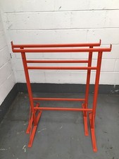 Size 3 adjustable - no,