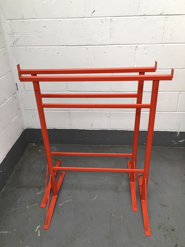 Size 3 adjustable - x, no