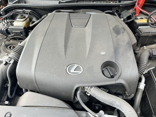 Lexus is250 sport - f, petrol