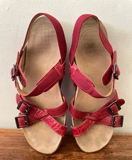 Womens Clarks Active Air Red Leather Sandals Size UK 5D.