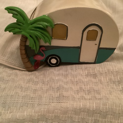 Small retro camper shaped - small,