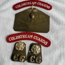 Coldstream Guards Bed Plate Shoulder Titles Plus Cloth