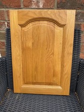 MEDIUM GOLDEN  OAK KITCHEN