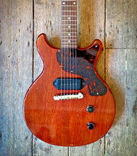 1959 GIBSON LES PAUL JUNIOR DOUBLE CUTAWAY MODEL IN CHERRY FINISH