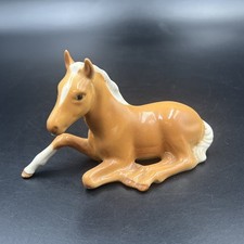 Beswick Palomino Horse Lying