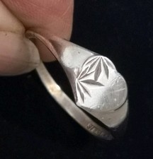 1970's Vintage  Silver Sterling Silver Engraved Heart Signet Ring sz O
