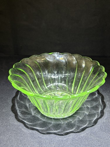 Vintage bagley swirl green art - bagley,