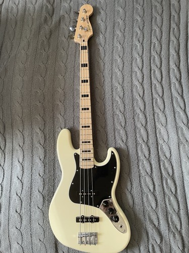 Squier affinity jazz bass - jazz, act