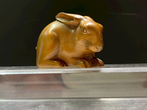 Rabbit netsuke wood carving - netsuke,
