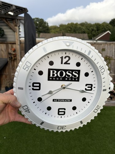 Designer wall clock 30cm round