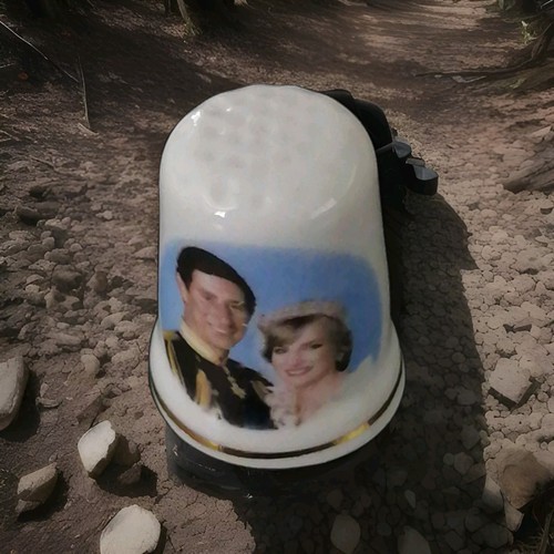 Royal commemorative thimble - royal,