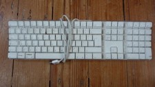 Apple A1048 USB Keyboard White