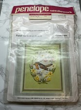 Vintage Penelope Cameo Robin