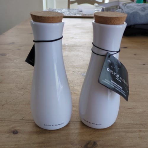 Oilve oil vinegar - oil, pourer