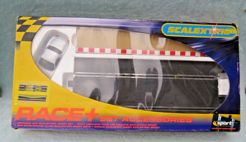 Scalextric race accessories - race+,