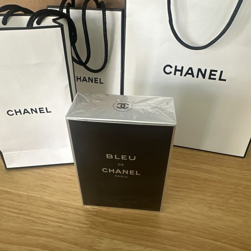 Chanel bleu - de, shower
