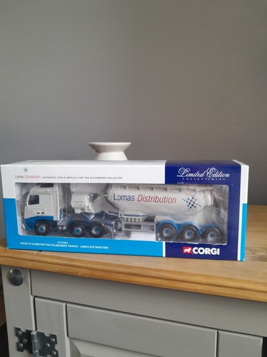 Corgi volvo globetrotter - corgi,