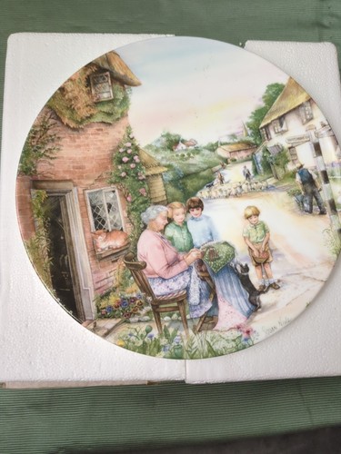 Royal doulton plate the - doulton, lace