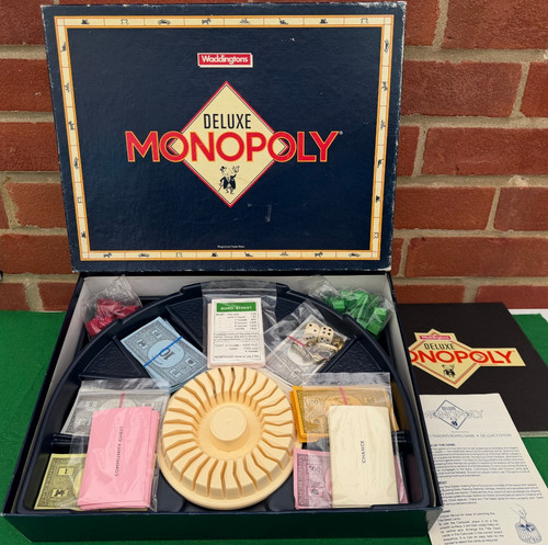 Monopoly deluxe edition made - monopoly,
