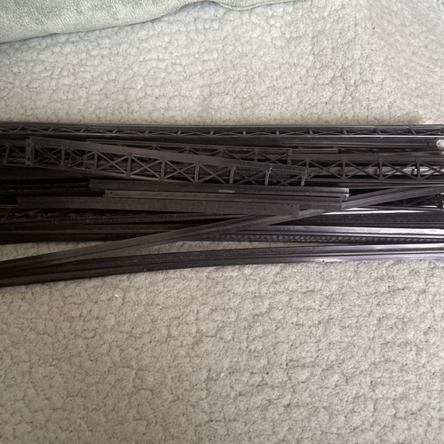 Hornby incline fencing - incline,