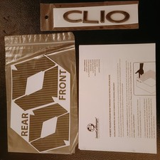 Renault Clio in Black & Carbon