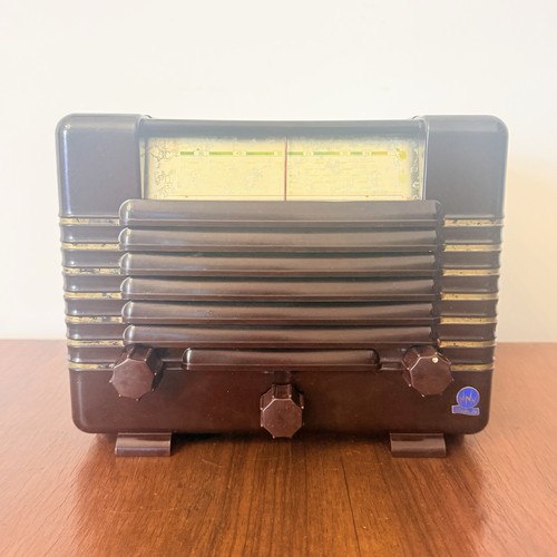 Vintage radiola ra133u radio - vintage,